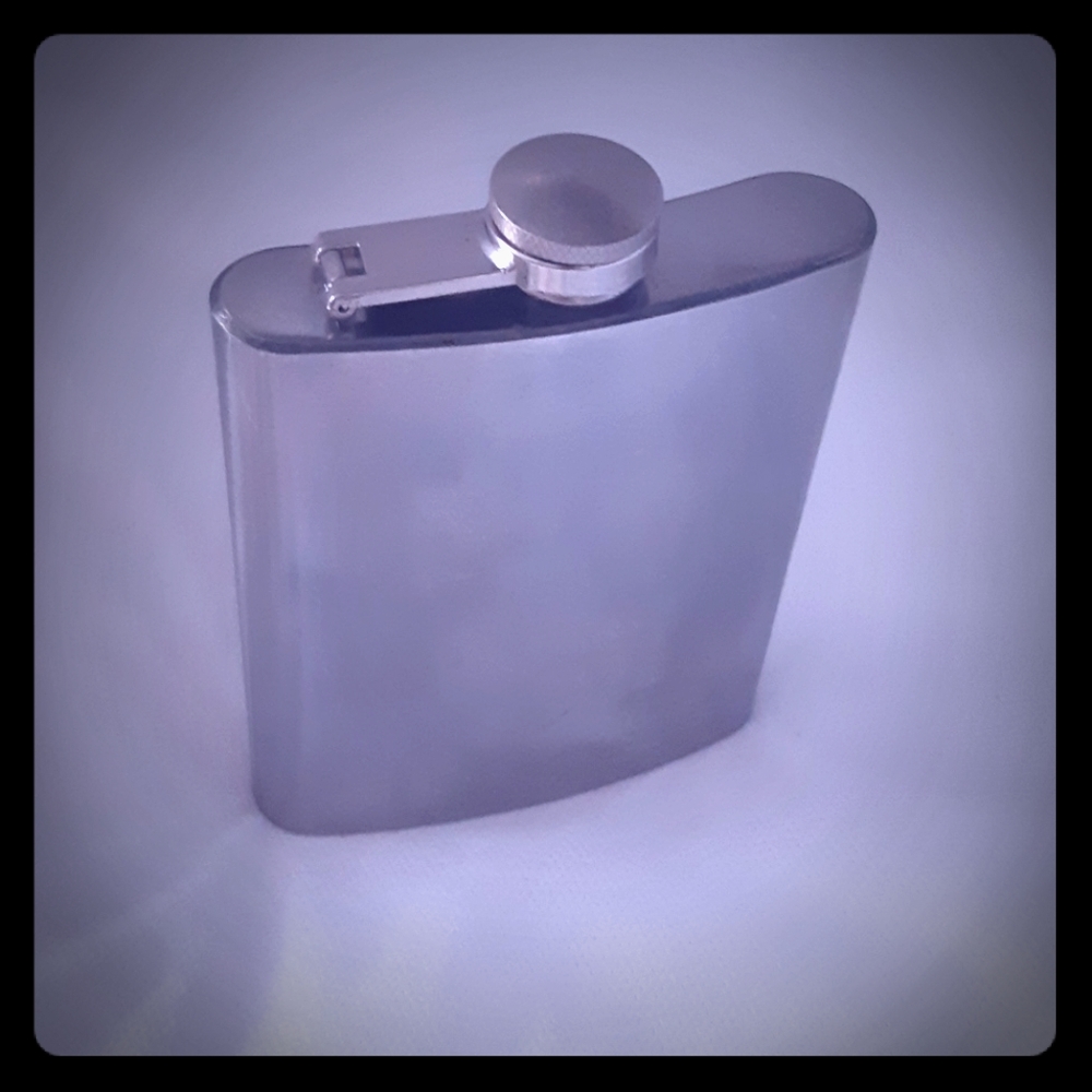 7oz Wink flask| 10/10